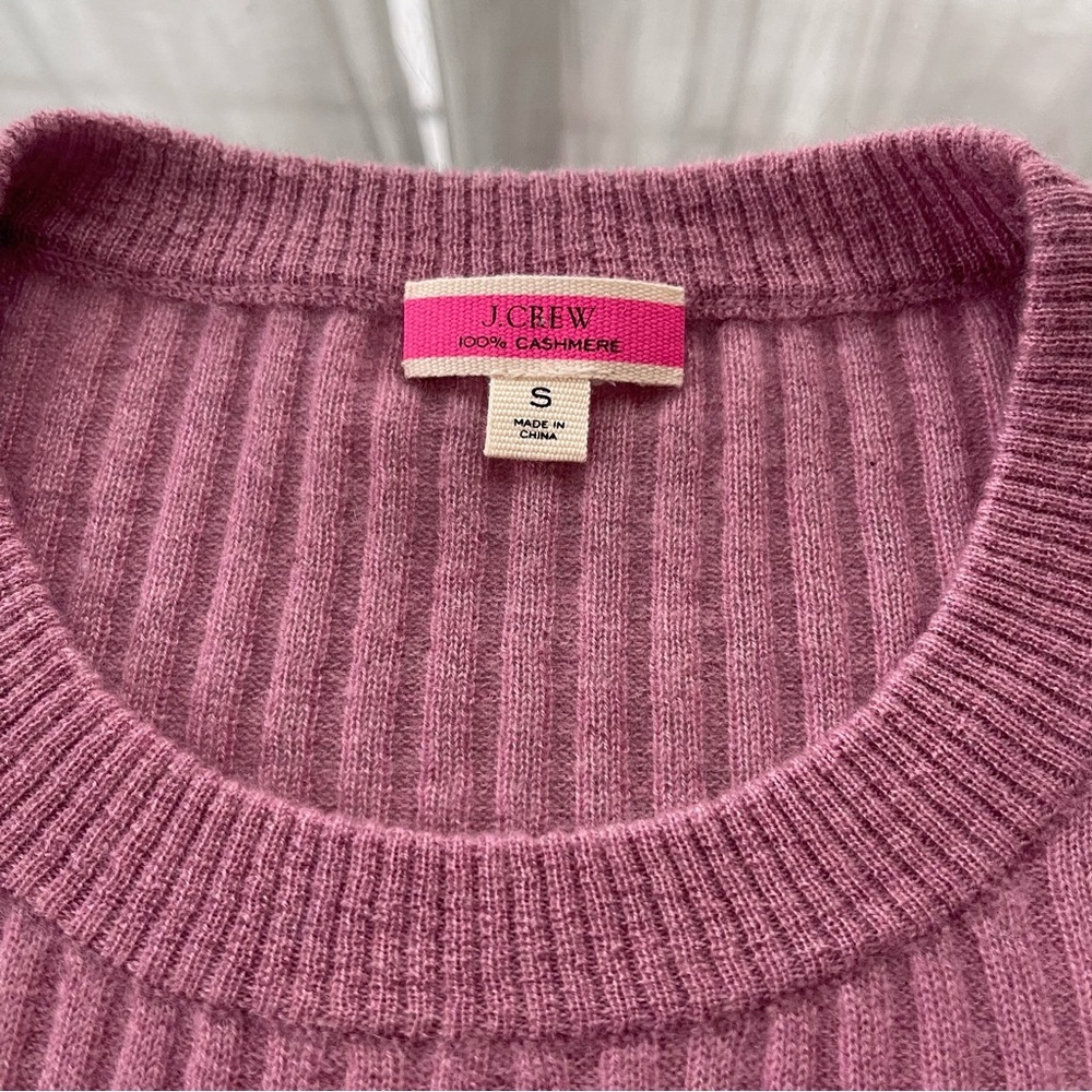 J. Crew WOMEN'S SMALL Featherweight Pink Cashmere‎ Slim Fit Sweater Quite Luxury - Picture 3 of 8